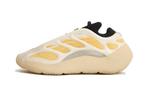 Adidas Yeezy 700 V3 Safflower - maat 44.5 (Sneakers), Verzenden, Nieuw, Sneakers of Gympen, ["Yeezy Adidas","Yeezy","Adidas"]