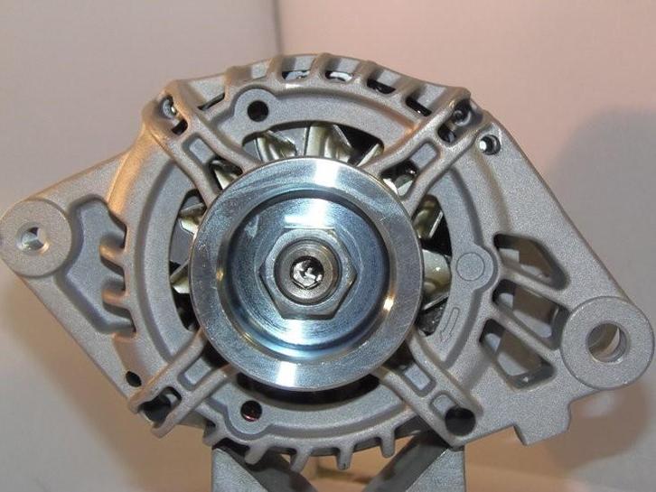 Dynamo 80A Citroen C1 Peugeot 107 Toyota Aygo nieuw, Auto-onderdelen, Motor en Toebehoren, Verzenden