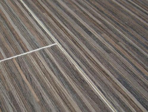 Krono Swiss D 8008 WG Lijn Bruin 10mm Nu €12,95 incl.BTW, Huis en Inrichting, Stoffering | Vloerbedekking, 75 m² of meer, Laminaat