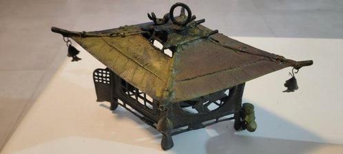 Lantaarn - pagode trapeziumvormig - Brons - Japanse bronzen, Antiek en Kunst, Antiek | Overige Antiek