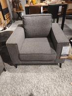 Moderne fauteuil in grijs-bruine weefstof, Huis en Inrichting, Fauteuils, Ophalen of Verzenden, Nieuw