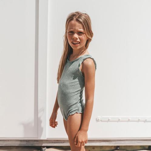 Glitter badpak UV50 groen  Salted Stories Maat 110 110, Kinderen en Baby's, Babykleding | Maat 50, Meisje, Nieuw, Ophalen of Verzenden