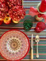 Indrukwekkend etnisch brokaat tafelkleed. - Tafelkleed - 270