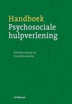 9789058981677 Handboek psychosociale hulpverlening, Verzenden, Zo goed als nieuw, Roel Bouwkamp