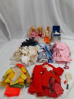 a.o. Mattel - Partij Barbie poppen ,kleding enz - 1980-1989