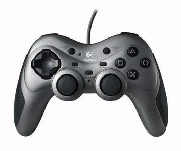 Logitech Extreme Action Gamepad-Standaard (PlayStation 2) beschikbaar voor biedingen