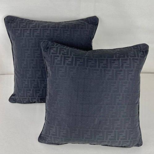 Fendi Casa - Nieuwe set van twee - Kussen, Antiek en Kunst, Antiek | Kleden en Textiel