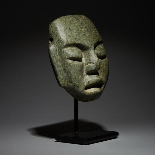 Mezcala, Estado de Guerrero, Mexico Steen Masker. 300-100, Verzamelen, Mineralen en Fossielen