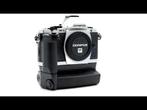 Olympus E-M5 Camera Body Zilver + HLD-6 Batterijgrip (Occ), Audio, Tv en Foto, Fotocamera's Digitaal, Ophalen of Verzenden, Zo goed als nieuw