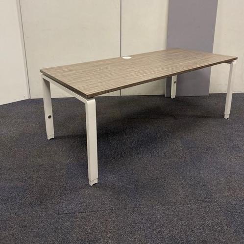 Tweedehands bureau Palmberg (bxd) 180x80 cm, zebrano bruin, Huis en Inrichting, Bureaus, Bureau, Gebruikt, Ophalen of Verzenden