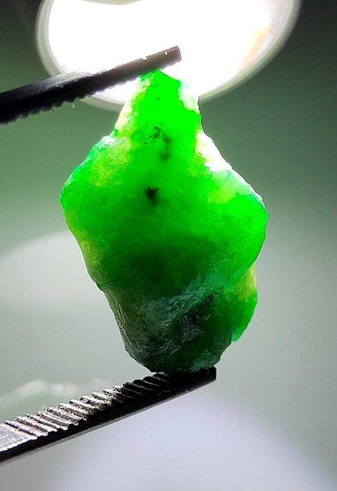 Onbehandelde grote natuurlijke smaragd - 16,50 ct -, Verzamelen, Mineralen en Fossielen