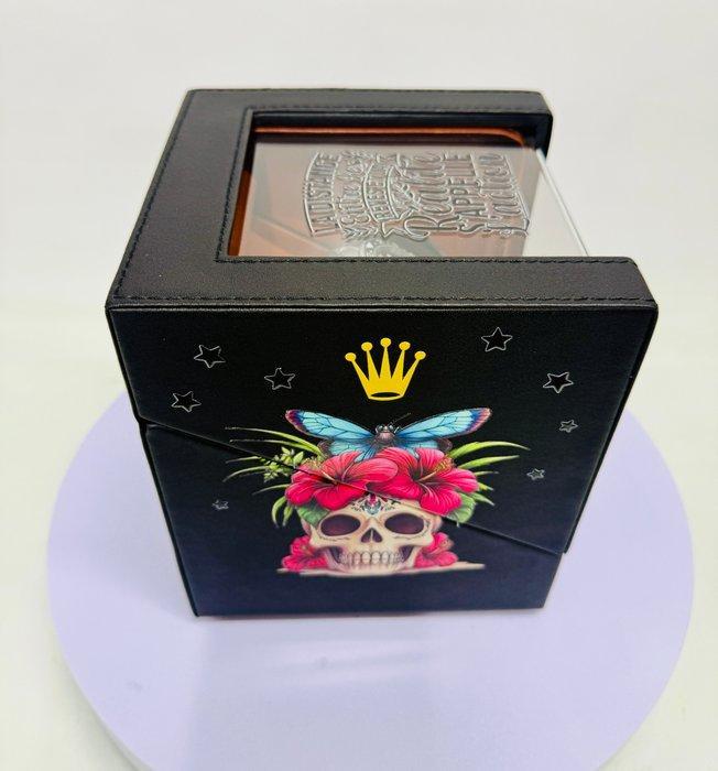 Vanessa Fodera (1981) - TIME IS MONEY - WATCH WINDER ART &, Antiek en Kunst, Kunst | Designobjecten