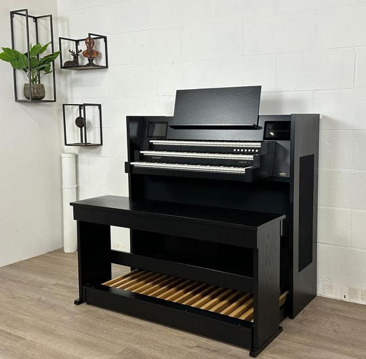 Content Cambiare 312, Muziek en Instrumenten, Orgels, 3 klavieren, Orgel, Nieuw