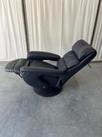 Meubelzorg Fameux sta op en relaxstoel in leder, ZGAN!, Huis en Inrichting, Fauteuils, Minder dan 75 cm, Ophalen of Verzenden