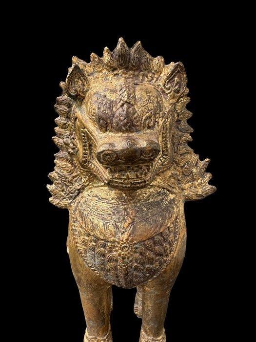 Een bronzen beeld van een wachtersleeuw (Singha) - Thailand, Antiek en Kunst, Kunst | Niet-Westerse kunst