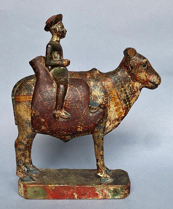 Raro Sepoy, een koloniale soldaat op een versierd stier, te, Antiek en Kunst, Kunst | Niet-Westerse kunst