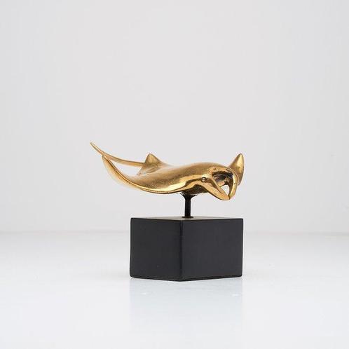 sculptuur, NO RESERVE PRICE - Sculpture Manta Ray on a Base, Antiek en Kunst, Kunst | Designobjecten