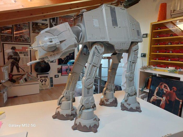Hasbro - Action figure AT-AT WALKER - 2010-2020 - China, Verzamelen, Film en Tv