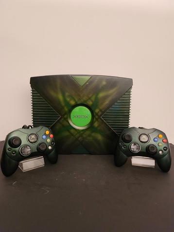 Complete Customized Xbox Original + 2 Controllers beschikbaar voor biedingen
