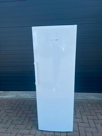 Prachtige Bosch No-Frost Vrieskast 7 Lades! In Nette Staat! beschikbaar voor biedingen