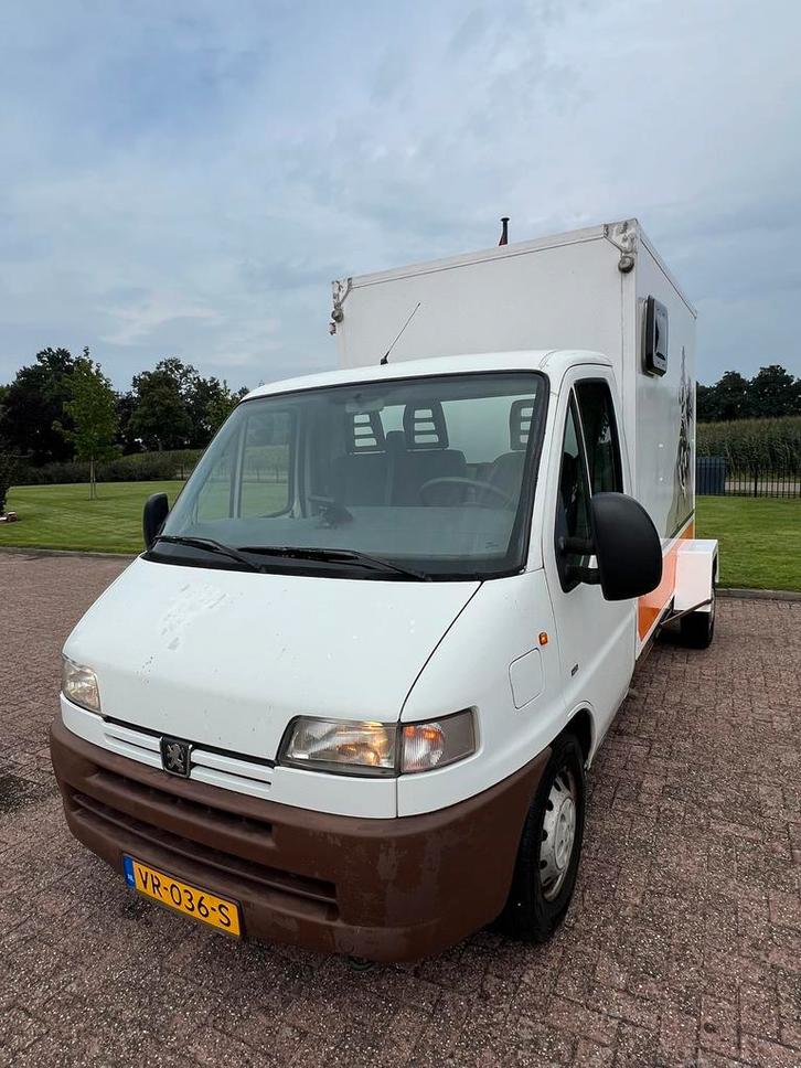 Leuke Peugeot instap paardenwagen!, Dieren en Toebehoren, Paarden en Pony's | Trailers en Aanhangwagens, 2-paards trailer, Zo goed als nieuw