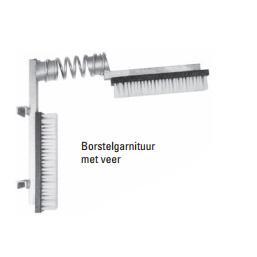 Koeborstel met veer beschikbaar voor biedingen