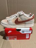 Nike - Dunk Low - Sneakers - Maat: EU 42 - Nieuw met tags, Nieuw