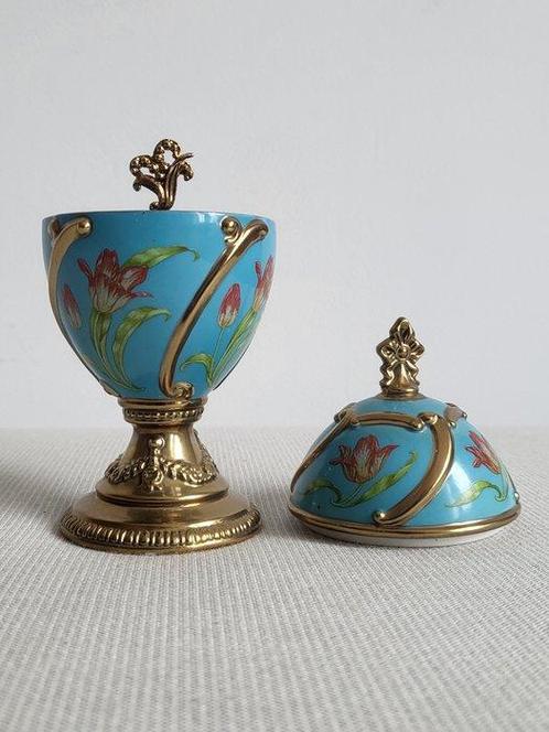 Boîte à musique en porcelaine – House of Fabergé – “Tulip” –, Antiek en Kunst, Curiosa en Brocante