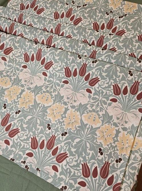 William Morris stof tafellinnen Art Nouveau Limited editie -, Antiek en Kunst, Antiek | Meubels | Tafels