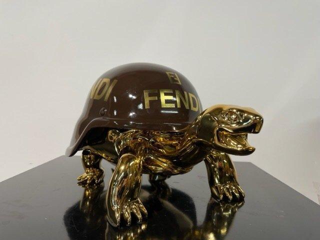 Van Apple - Fendi, Antiek en Kunst, Kunst | Designobjecten