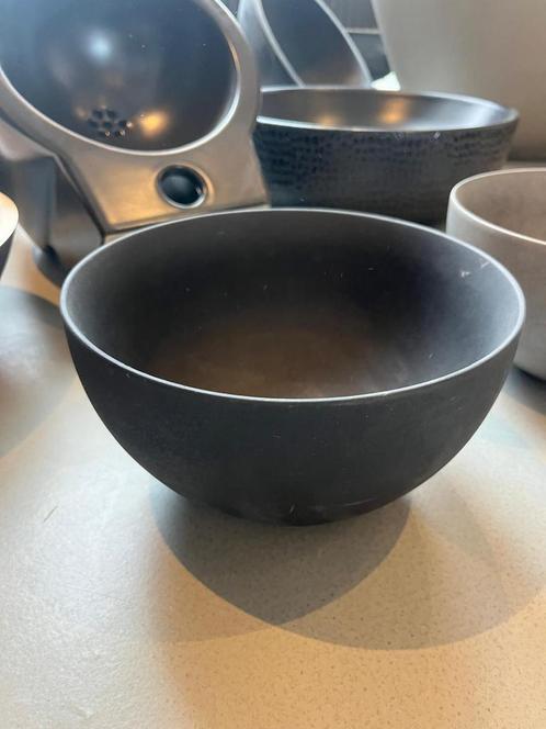 Ronde fontein waskom Ø23 cm – mat zwart, strak & modern, Huis en Inrichting, Badkamer | Badkamermeubels, Nieuw