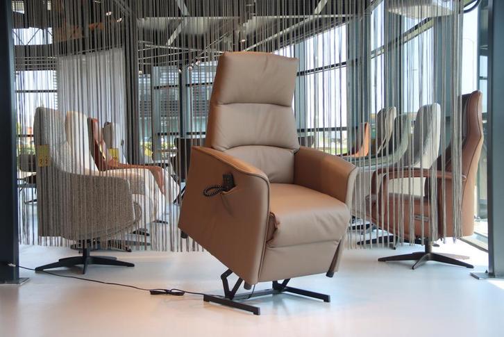 Sta op stoel/relaxfauteuil SIT UP ST 7075N De Toekomst leer, Huis en Inrichting, Fauteuils, Nieuw, Leer, Ophalen of Verzenden