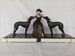 sculptuur, Dame aux lévriers - 54 cm - Marmer, Zinklegering