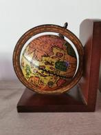 Boekensteunen (2) - Hout - Boekenkast globe