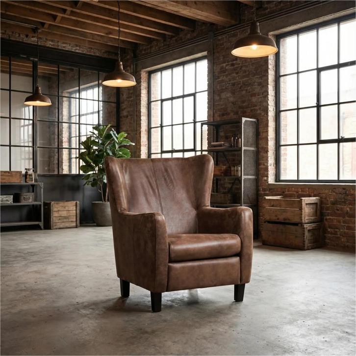Leren fauteuil Hug - Vintage Brown (bruin) - Poten hout, Huis en Inrichting, Fauteuils, 75 tot 100 cm, 75 tot 100 cm, Nieuw, Leer