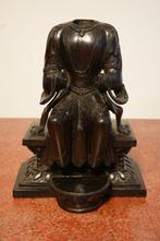 Buste van Maitreya in zitanhout, China of Tibet, 18e eeuw