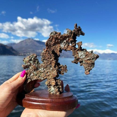 Zeldzaam verzamelobject - Paard natuurtin koper uit, Verzamelen, Mineralen en Fossielen