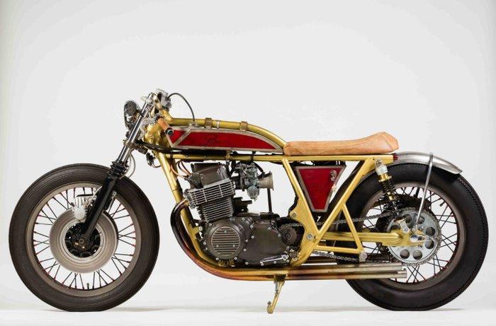 Honda - CB 750 Four K2 - Pure Motorcycle - The TenTation -, Motoren, Motoren | Oldtimers