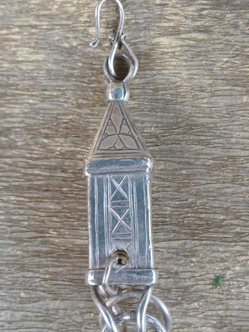Berber fibula ketting/halsketting - Zilver - Eerste helft, Antiek en Kunst, Kunst | Niet-Westerse kunst