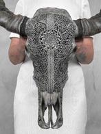 Geen minimumprijs - Grote uitgehouwen grijze, Antiek en Kunst