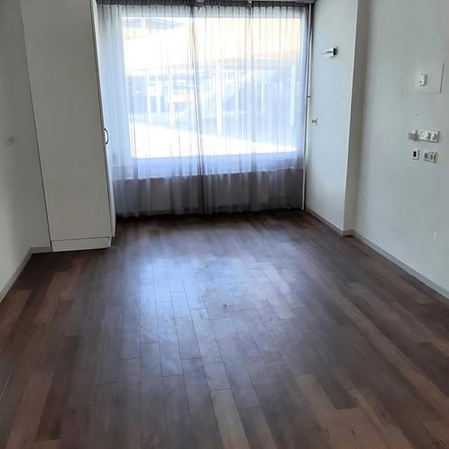 Appartement met balkon, tijdelijke huur, inclusief..., Huizen en Kamers, Huizen te huur, Direct bij eigenaar, Appartement