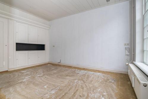 Te huur leuke ruime Studio, Jacobijnerkerkhof , Leeuwarden, Huizen en Kamers, Kamers te huur, 35 tot 50 m², Leeuwarden