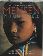 Mensen in hun wereld 9789076963693, Boeken, Verzenden, Gelezen