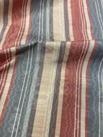 Prestigieuze moiré-ribstof in zijde-mix met gemiddeld