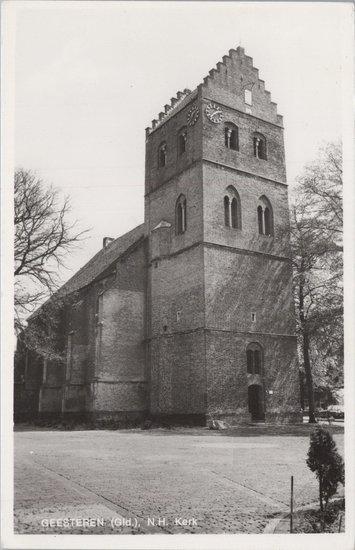 GEESTEREN - (Gld.) N.H. Kerk beschikbaar voor biedingen