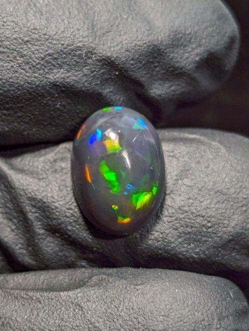3,27 CT - Zwarte natuurlijke edel Welo-opaal, met een, Verzamelen, Mineralen en Fossielen