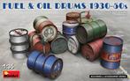 Miniart - Fuel En Oil Drums 1930-50s - Min35613, Nieuw, Overige merken, Analoog, Gelijkstroom of Wisselstroom