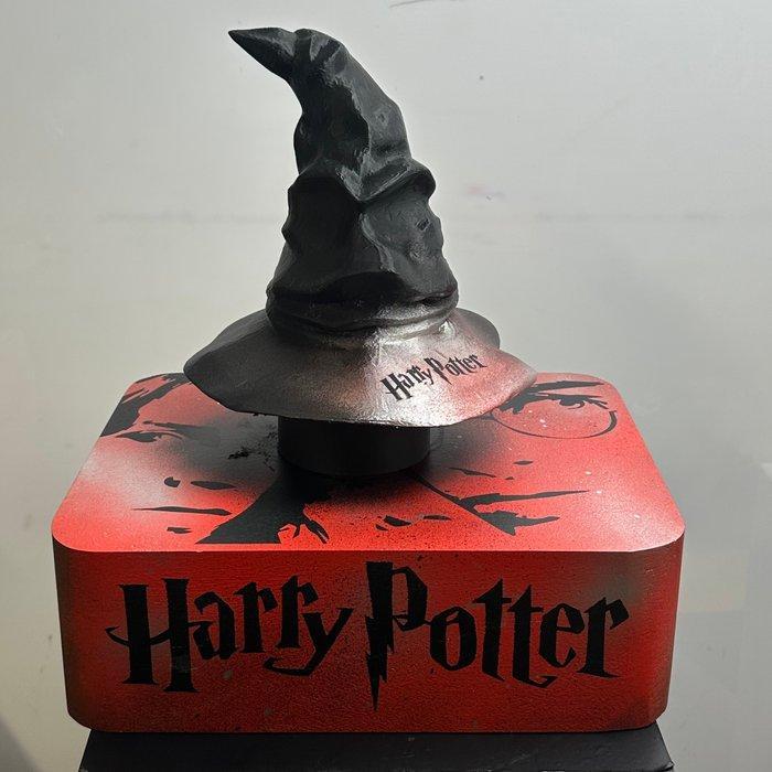 Daluxe Art - 1999 • “Harry Potter – The Sorting Hat, Antiek en Kunst, Kunst | Designobjecten