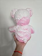 Daniel Arsham (1980) - Cracked Bear Pink, Antiek en Kunst