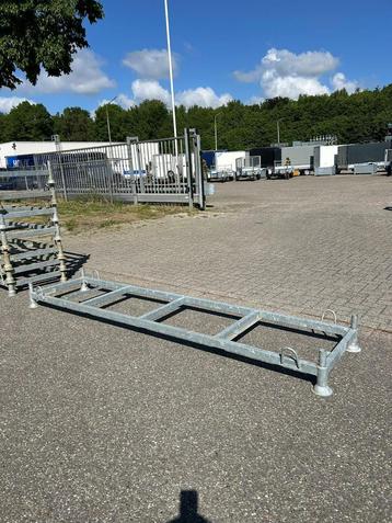 Stapelpallet, Bouwpallet, Stapelrek, Rekken, Rekjes, beschikbaar voor biedingen